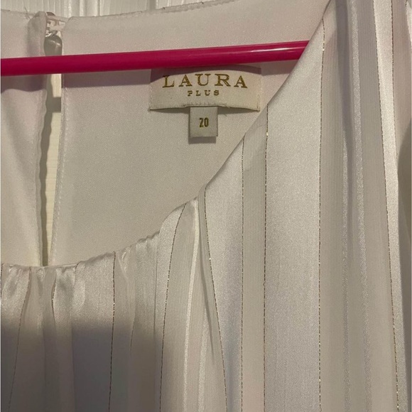 Professional dress - Picture 3 of 3